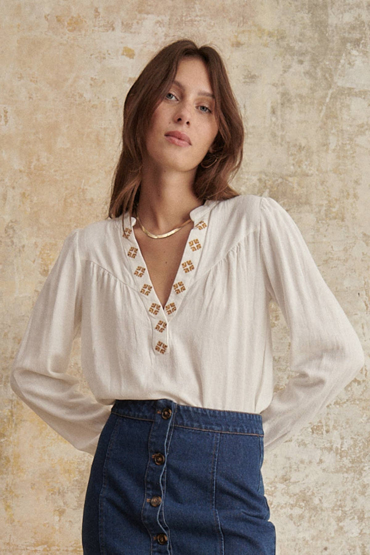 Meko Embroidered Long Sleeve Blouse