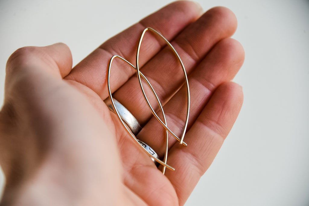 Fish Hook Threaders Gold and Silver